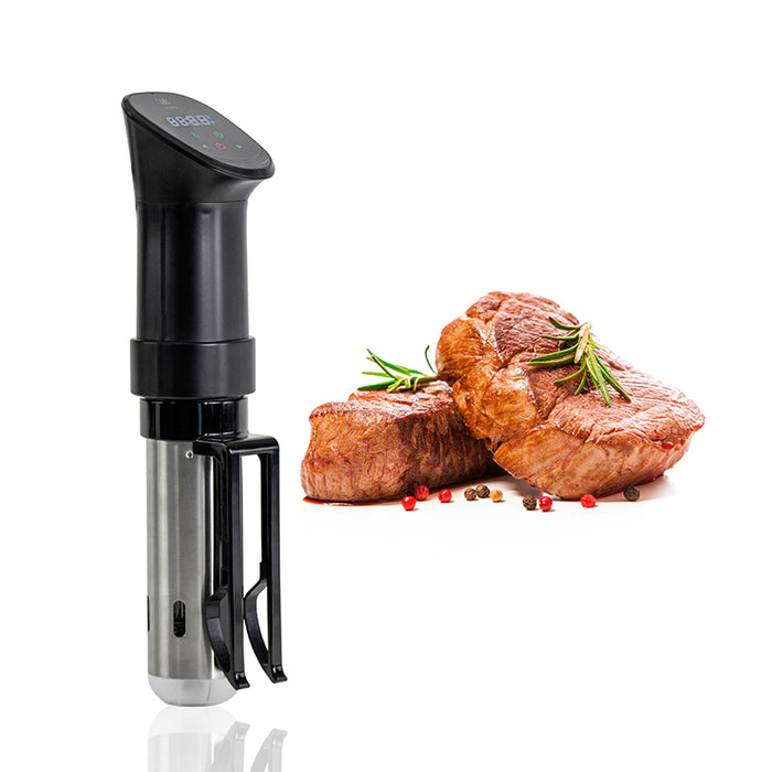 Sous-Vide a lado de unos cortes de carne