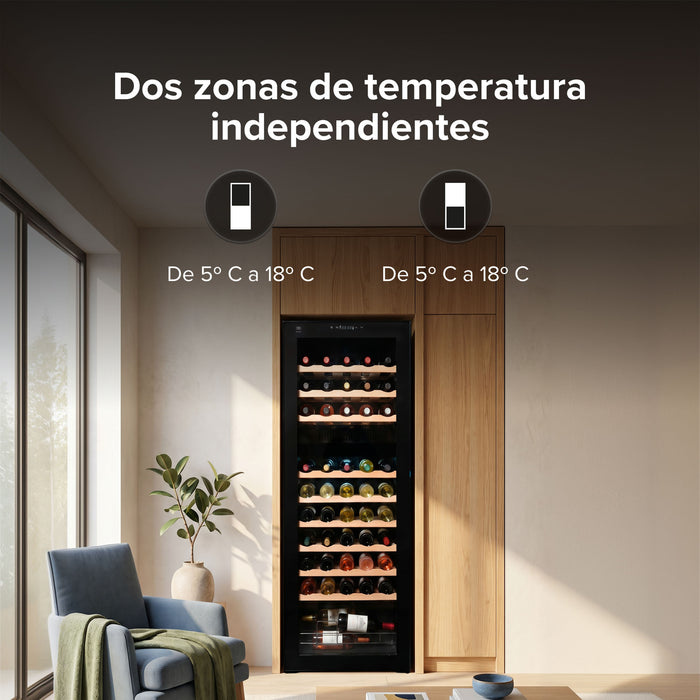 Cava de vinos empotrable para 55 botellas con doble zona de temperatura independiente de 5 a 18 grados.